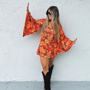 NWT Unique Vintage 70s bell sleeve pumpkin Halloween dress